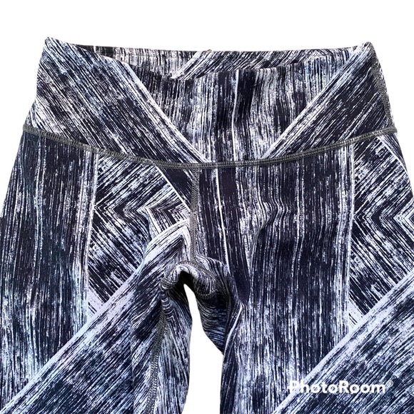 Lululemon Wunder Under Crop II Leggings Heat Wave Black and White Size 4 - Picture 3 of 12